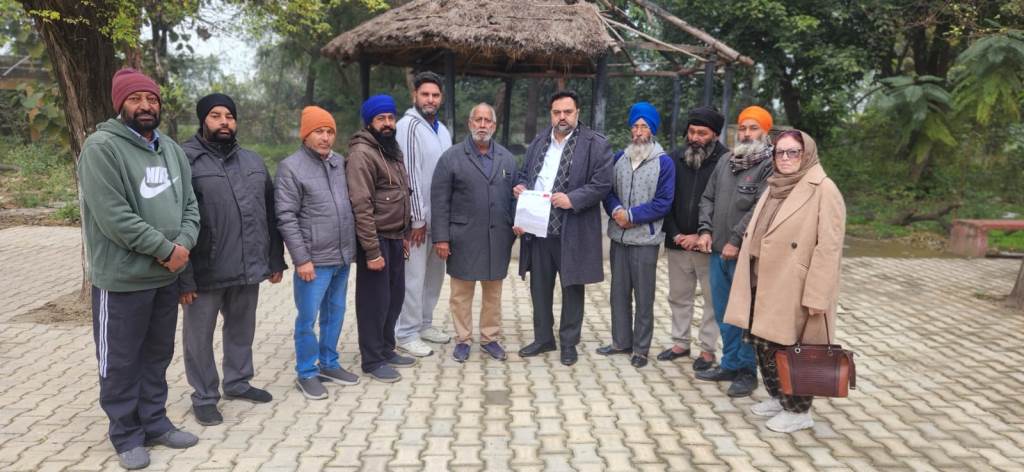 Kandi Sangharsh Committee delegation meets SDM Garhshankar regarding Kandi Canal  Mattu 